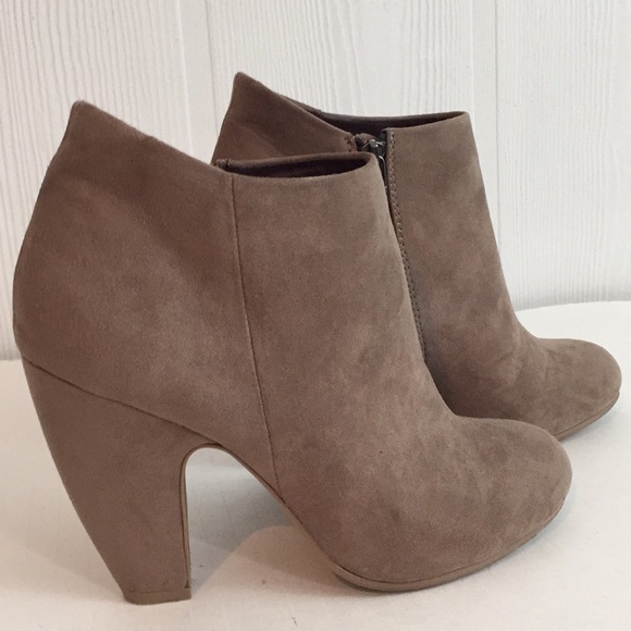 Candie's Shoes - Candie's suede ankle boots booties heels size 9